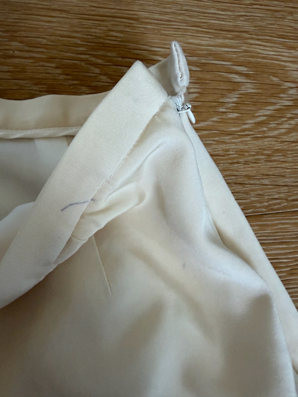 Lafayette 148 • Cream Silk Pants - Picture 8 of 10
